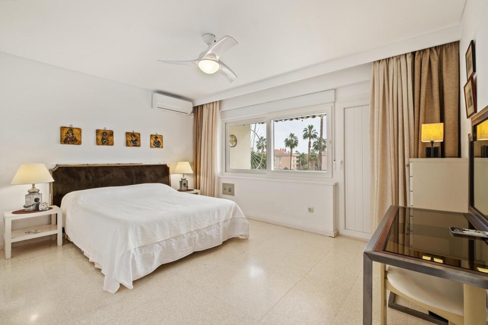 Piso Con 2 Habitaciones, 2 Terrazas Y Piscina Торемолинос Екстериор снимка